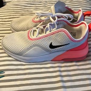 Nike shoes 9.5 women’s
